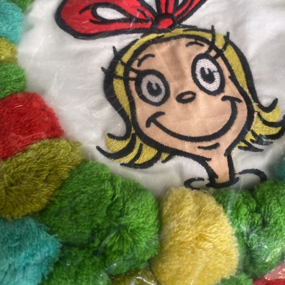 Pottery Barn Teen Dr. Seuss The Grinch Cindy Lou Holiday Pom Pom Pillow Cover